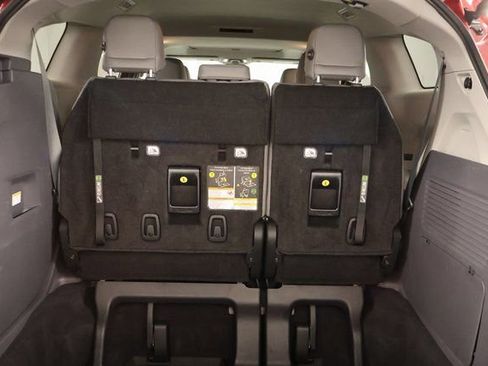 Used 2023 Toyota Sienna XLE image 27