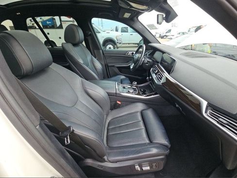 Used 2019 BMW X5 xDrive40i w/ Premium Package image 12