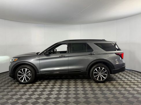 Used 2025 Ford Explorer ST-Line image 10