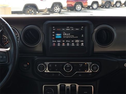 Used 2022 Jeep Gladiator Willys image 14