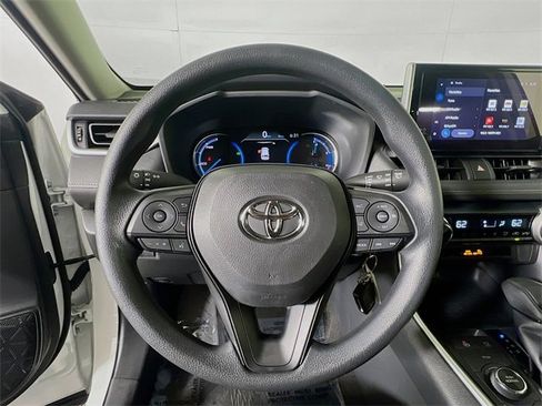 Used 2025 Toyota RAV4 LE image 15