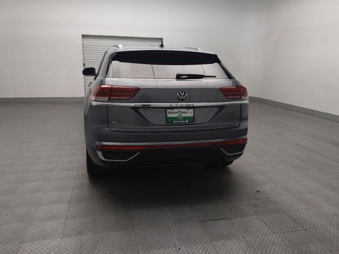 Used 2023 Volkswagen Atlas Cross Sport SE w/ Panoramic Sunroof Package FWD image 6