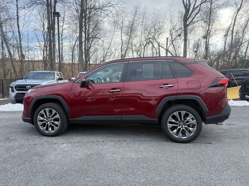 Used 2022 Toyota RAV4 Limited image 9