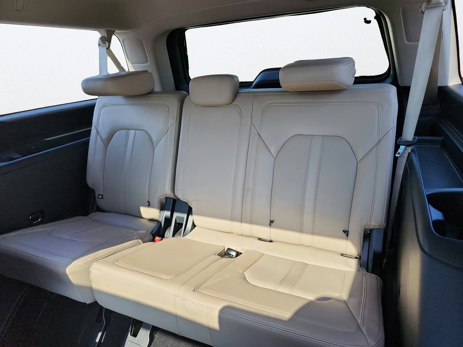 Used 2023 Ford Expedition Max Limited AWD/4WD image 26