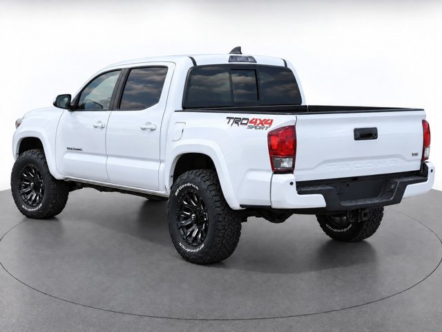 Used 2017 Toyota Tacoma TRD Sport w/ Premium & Technology Package AWD/4WD image 13