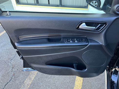 Used 2023 Dodge Durango SXT image 18