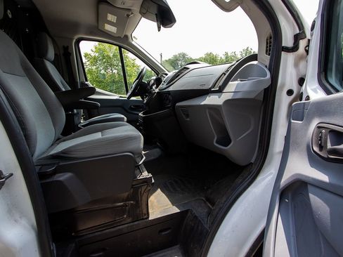 Used 2017 Ford Transit 250 130 Low Roof image 17