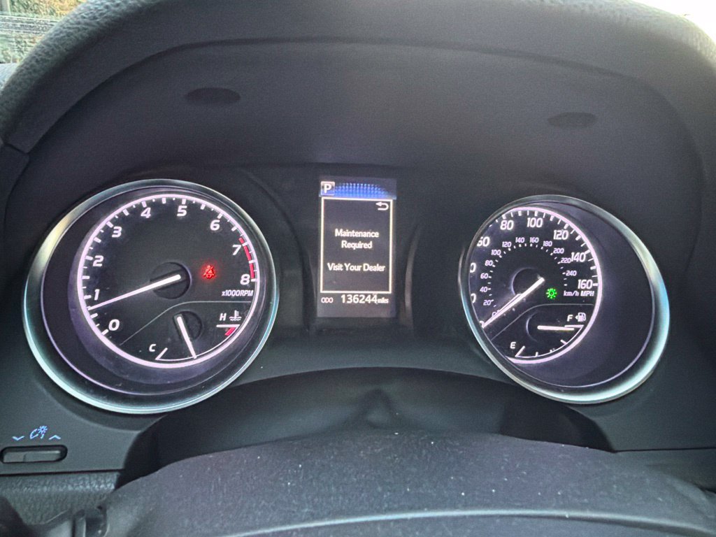 Used 2018 Toyota Camry SE FWD image 12