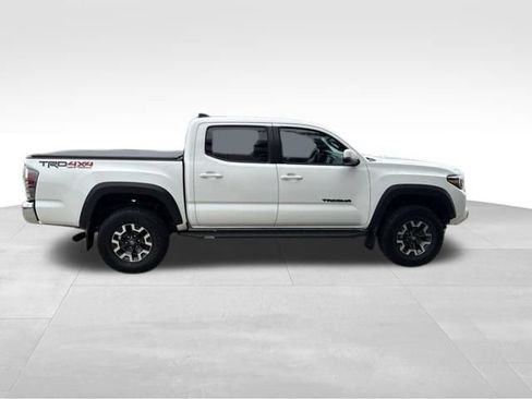 Used 2023 Toyota Tacoma TRD Off-Road w/ Black Out Package (TMS) AWD/4WD image 8