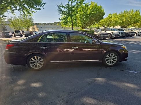 Used 2011 Toyota Avalon Limited image 15
