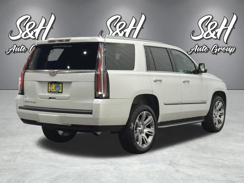 Used 2019 Cadillac Escalade Luxury AWD/4WD image 22