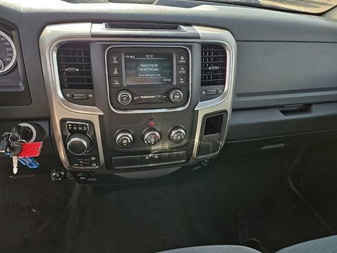 Used 2018 RAM 1500 Classic SLT image 29