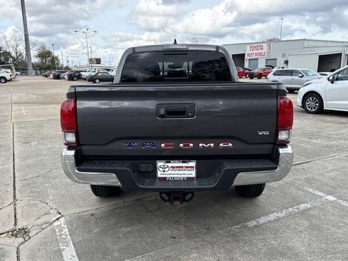 Used 2021 Toyota Tacoma SR5 image 4