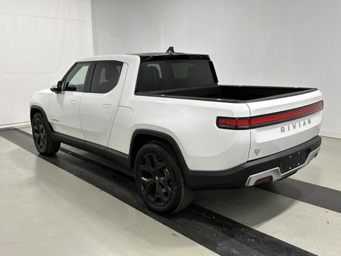 Used 2023 Rivian R1T Adventure image 3