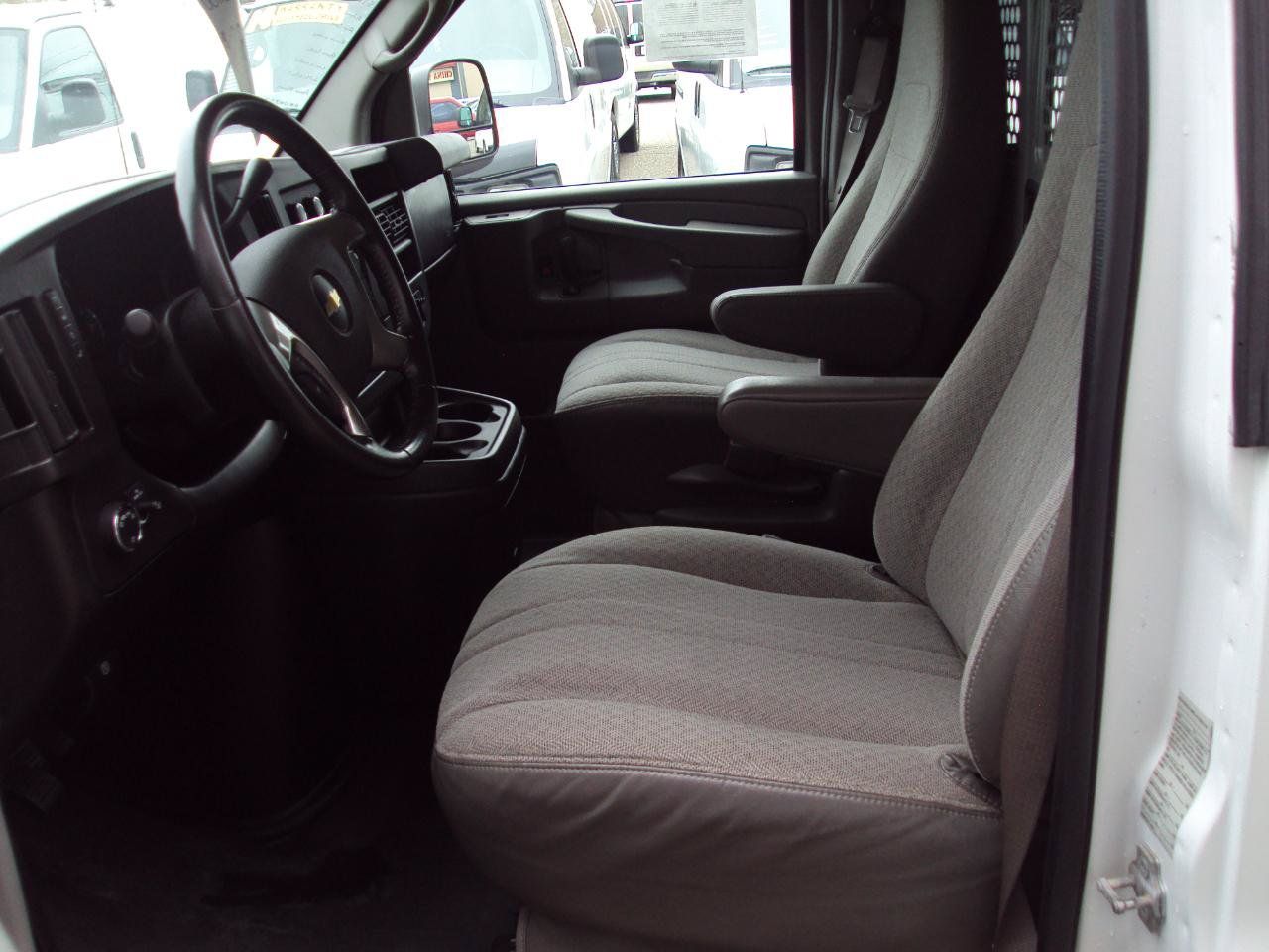 Used 2013 Chevrolet Express 1500 AWD image 17