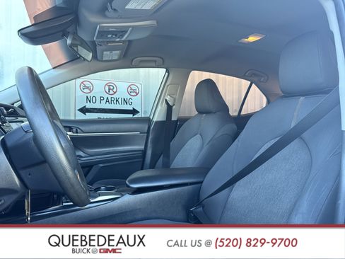 Used 2020 Toyota Camry LE w/ Carpet Mat Package image 15