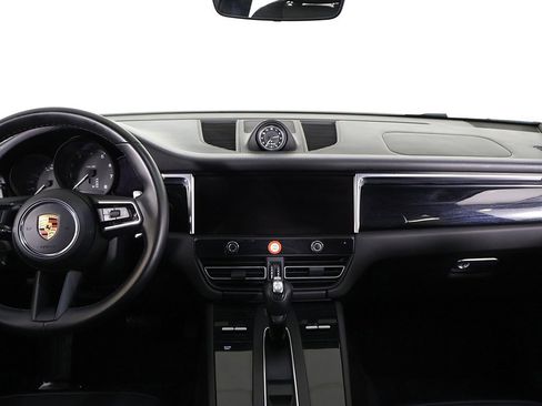 Used 2022 Porsche Macan image 50