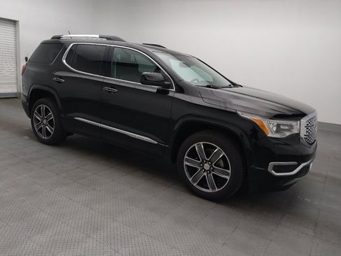Used 2017 GMC Acadia Denali w/ Technology Package FWD image 11