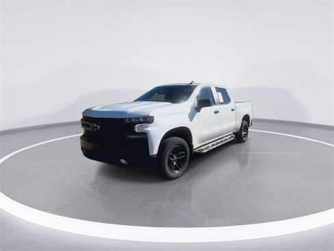 Used 2021 Chevrolet Silverado 1500 LT Trail Boss w/ Convenience Package II image 4