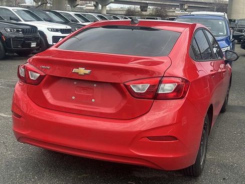 Used 2019 Chevrolet Cruze LS image 5