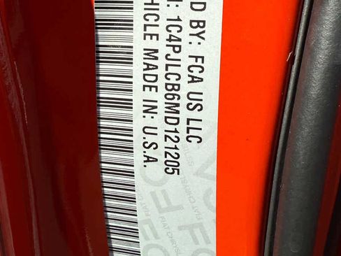 Used 2021 Jeep Cherokee Latitude image 32