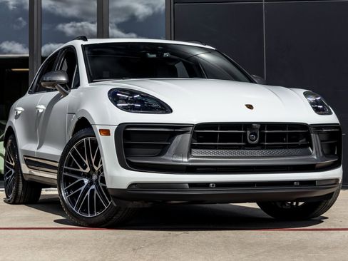 New 2026 Porsche Macan Turbo image 6