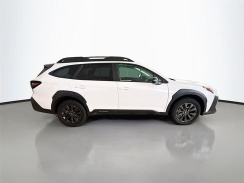 Certified 2025 Subaru Outback Onyx Edition XT image 39