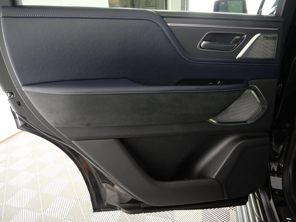 New 2027 INFINITI QX80 Sensory AWD/4WD image 15