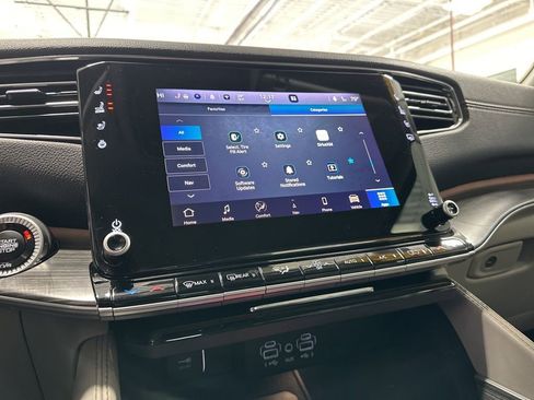 Used 2022 Jeep Grand Wagoneer Series III w/ Flexible Seating Group image 63