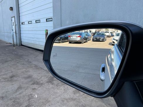 Used 2025 Toyota RAV4 XLE image 19