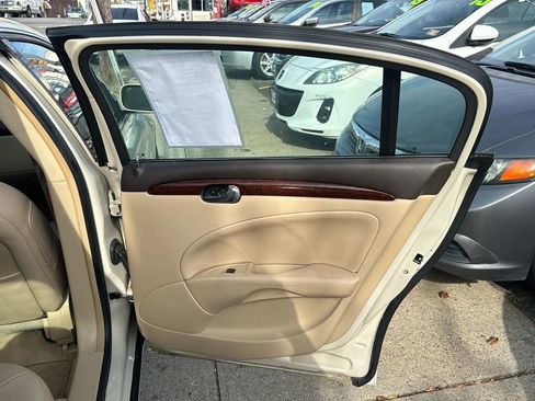 Used 2011 Buick Lucerne CXL w/ Driver Confidence Package image 12