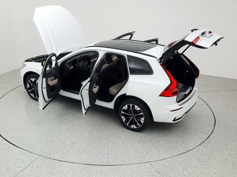 New 2026 Volvo XC60 B5 Plus w/ Protection Package Premier image 36