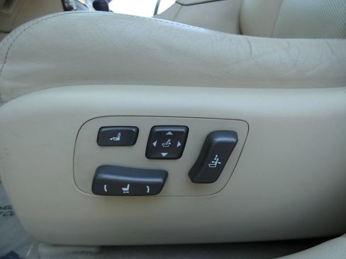 Used 2010 Lexus LS 460 L image 42