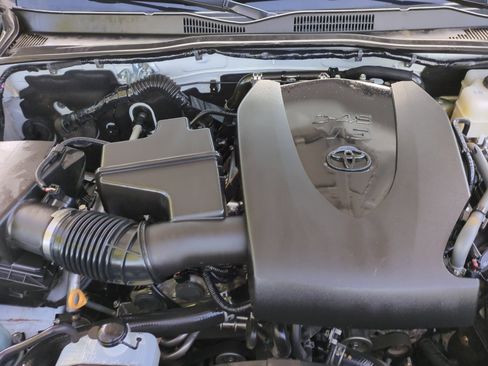 Used 2023 Toyota Tacoma TRD Off-Road image 22