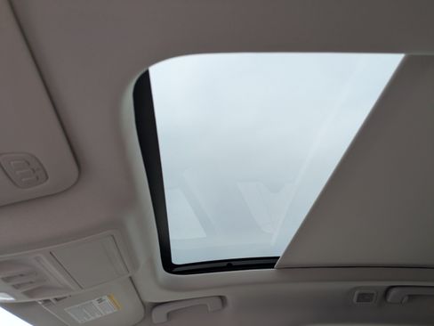 Used 2021 Ford Escape Titanium FWD image 20