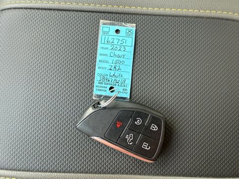 Used 2023 Chevrolet Silverado 1500 ZR2 image 46