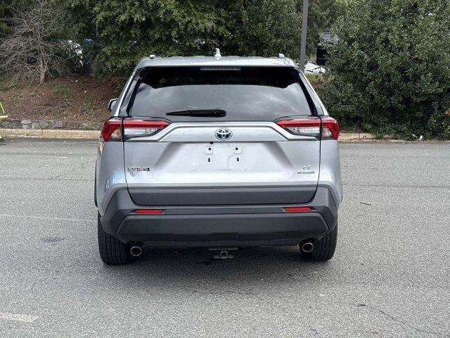 Used 2022 Toyota RAV4 LE AWD/4WD image 3