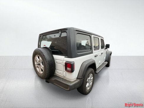 Used 2019 Jeep Wrangler Unlimited Sport S AWD/4WD image 4