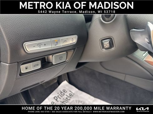 Used 2020 Kia K900 Luxury w/ VIP Package AWD/4WD image 13