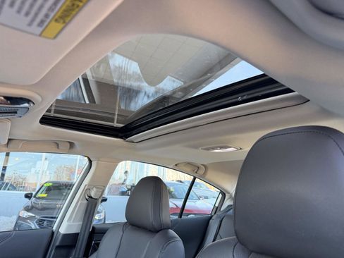 Used 2023 Subaru Legacy Limited image 34