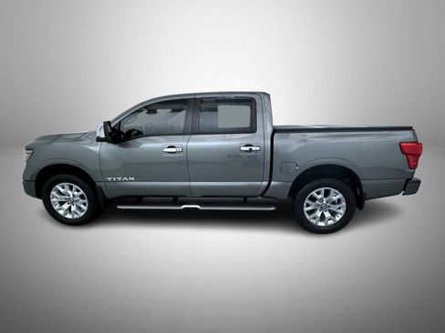 Used 2021 Nissan Titan SL w/ Moonroof Package image 8