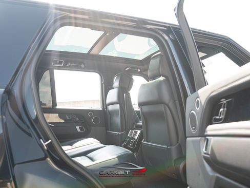 Used 2020 Land Rover Range Rover HSE image 19