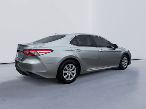 Used 2019 Toyota Camry LE w/ Sunroof Package FWD image 3