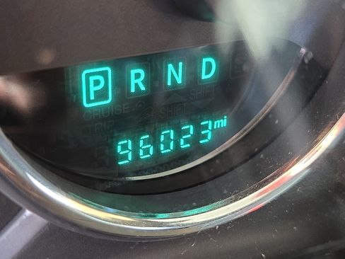 Used 2016 Jeep Wrangler Unlimited Rubicon w/ Connectivity Group image 13