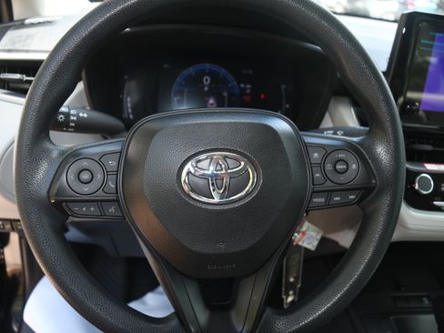 Used 2026 Toyota Corolla Cross L FWD image 12