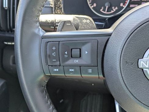 Used 2025 Nissan Pathfinder SV AWD/4WD image 15