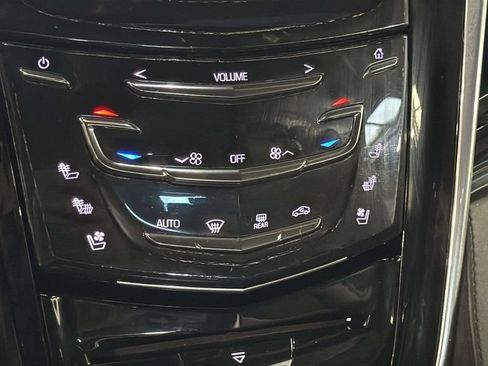 Used 2017 Cadillac Escalade Platinum AWD/4WD image 29
