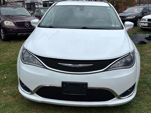 Used 2018 Chrysler Pacifica Touring Plus w/ Tire & Wheel Group image 14