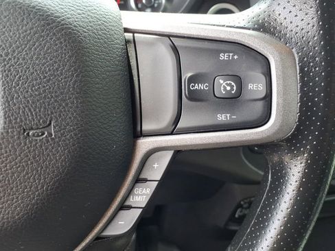 Used 2024 RAM 2500 Tradesman w/ Chrome Appearance Group AWD/4WD image 10