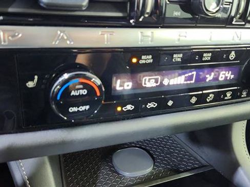 Certified 2026 Nissan Pathfinder SL FWD image 17